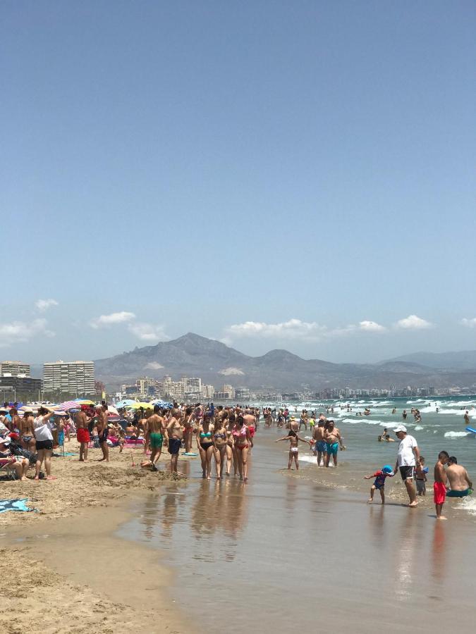 Playa Dos Avenidas Alicante Buitenkant foto
